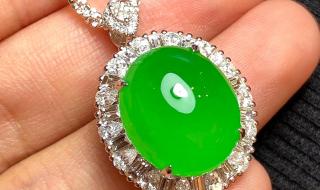 翡翠吊坠多少钱一克